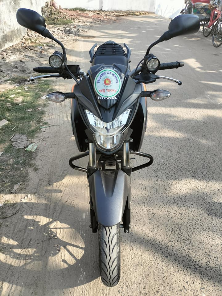 Honda Cb Hornet 160R CBS. Sera Bikes - Used Bikes Price in Bangladesh. Buy/Sell Second Hand MotorCycles. SeraOffers.com