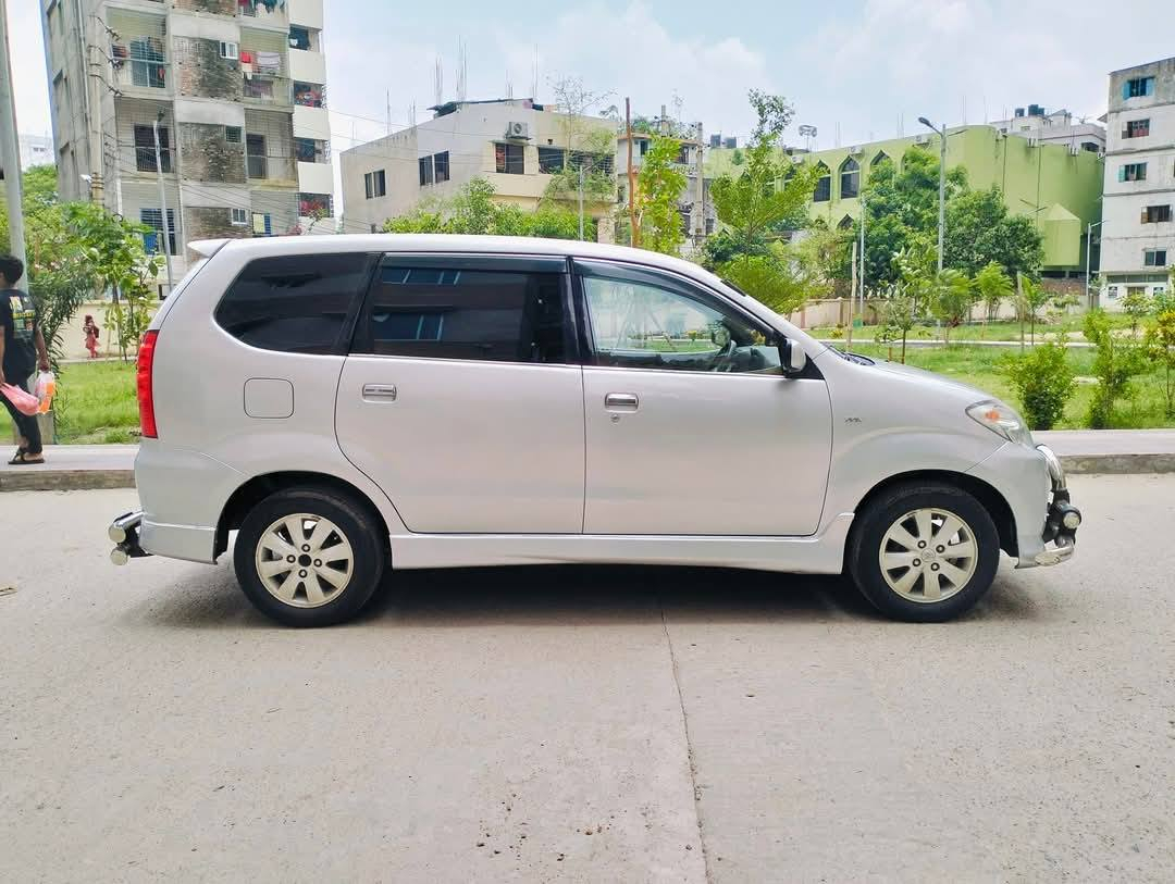 Toyota Avanza  Model 2010. Sera Cars - Used Cars Price in Bangladesh. Buy/Sell Second Hand Cars. SeraOffers.com